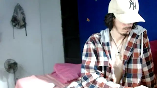 sk8-boy online show from April 4, 2026, 4:04 pm