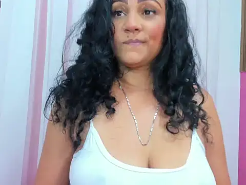 Bianca slut1 online show from December 17, 2025, 8:37 pm