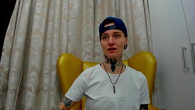 Snapshot of KennyXSX chatting on February 16, 2026, 4:47 pm KennyXSX online show from February 16, 2026, 4:47 pm