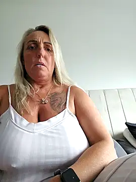 theblondecocklover online show from May 18, 2026, 7:09 pm