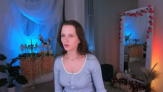 Snapshot of Ariadna_Shy chatting on February 22, 2025, 5:34 am Ariadna Shy online show from February 22, 2025, 5:34 am