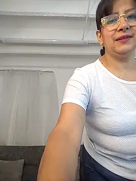 Snapshot of christy_ant chatting on February 25, 2026, 6:39 pm christy ant online show from February 25, 2026, 6:39 pm