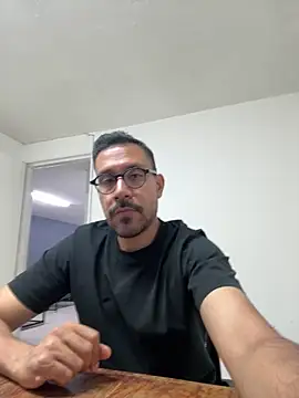 AdrianGarcia89 online show from April 21, 2026, 1:42 am