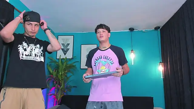 Oficial KingOfHeavens online show from December 21, 2025, 9:22 pm