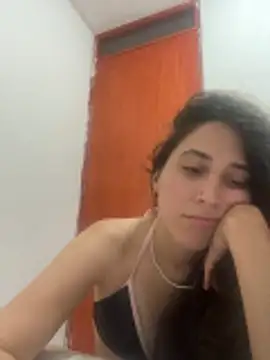 LatinDoll8 online show from April 11, 2026, 1:43 am