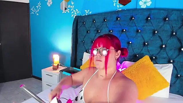 Snapshot of Issa_Clark01 chatting on February 6, 2026, 9:40 pm Issa Clark01 online show from February 6, 2026, 9:40 pm