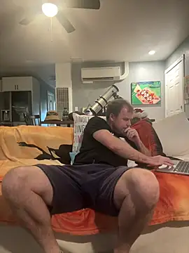 Snapshot of Studmuffin4you chatting on January 9, 2026, 11:06 pm Studmuffin4you online show from January 9, 2026, 11:06 pm