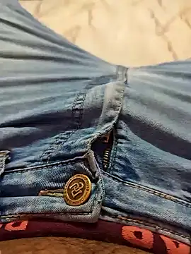 AqueousCrepe online show from February 15, 2026, 12:36 pm