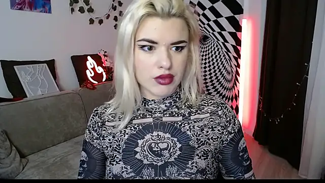 Snapshot of Ariana_Saint chatting on February 7, 2026, 8:12 pm Ariana Saint online show from February 7, 2026, 8:12 pm