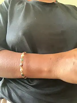 Snapshot of missmisha01 chatting on April 13, 2026, 2:06 am missmisha01 online show from April 13, 2026, 2:06 am