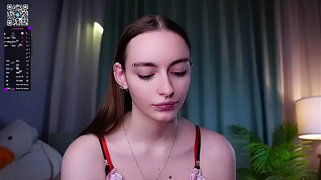 BeckiMacreno online show from April 15, 2026, 3:08 pm