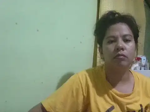 Snapshot of annawet chatting on June 11, 2026, 12:14 pm annawet online show from June 11, 2026, 12:14 pm