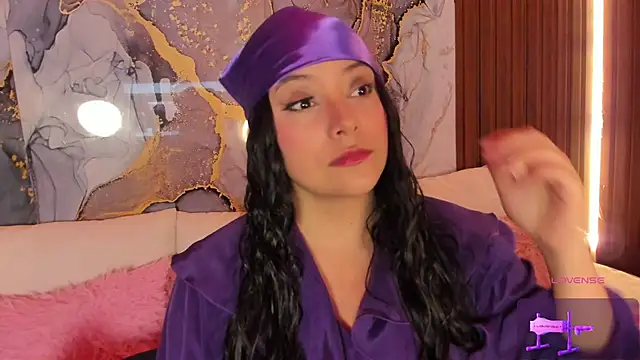 isabellagiirl online show from March 22, 2026, 2:31 pm