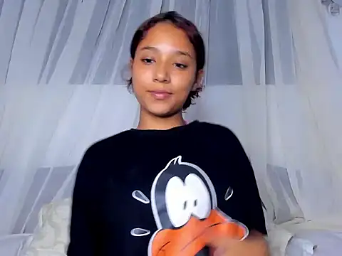  natzury  online show from March 6, 2026, 11:34 pm