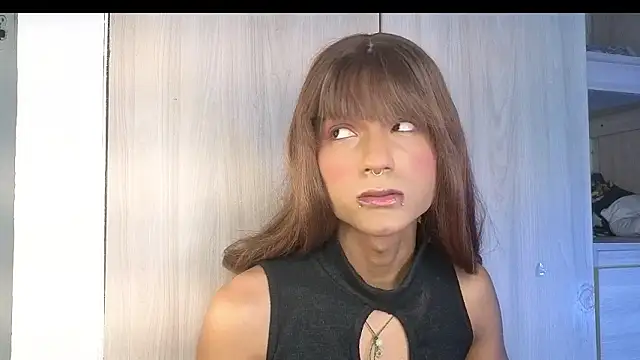 tiffanyy 777 online show from March 15, 2026, 4:18 am