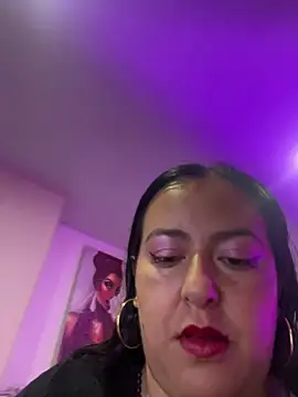 Snapshot of evelyn_harpeery chatting on July 2, 2026, 11:05 am evelyn harpeery online show from July 2, 2026, 11:05 am