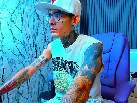 Boy tatto77 online show from March 26, 2026, 12:55 pm