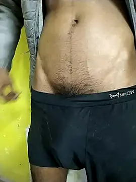 Jordyalnino92 online show from April 15, 2026, 7:10 pm