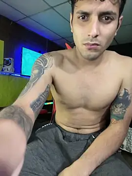 JustynAle2025 online show from February 12, 2026, 4:02 pm