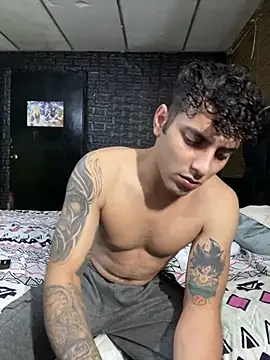 JustynAle2025 online show from March 22, 2026, 3:32 am