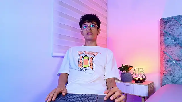 maxfrost 1 online show from January 10, 2026, 7:26 pm