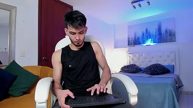 Snapshot of HarryFosster chatting on January 16, 2026, 6:34 pm HarryFosster online show from January 16, 2026, 6:34 pm