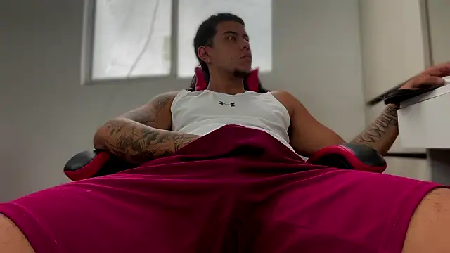 Snapshot of Jeyzd25 chatting on February 25, 2026, 1:43 pm Jeyzd25 online show from February 25, 2026, 1:43 pm