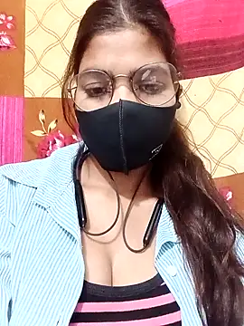 Snapshot of Miya_mona chatting on February 18, 2026, 4:47 pm Miya mona online show from February 18, 2026, 4:47 pm