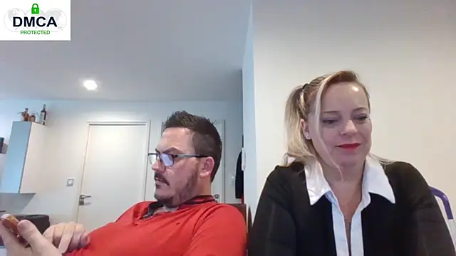 Miss-Chupagirly online show from April 1, 2026, 3:09 pm