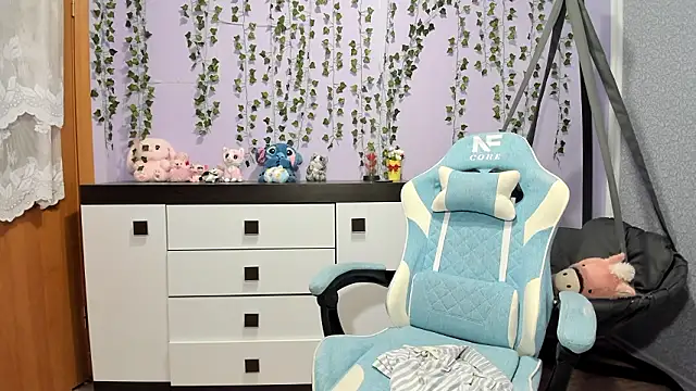 Yoonhee ki online show from March 24, 2026, 6:02 pm