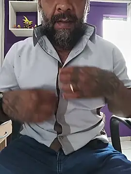 morenoteza0 online show from February 12, 2026, 5:08 pm