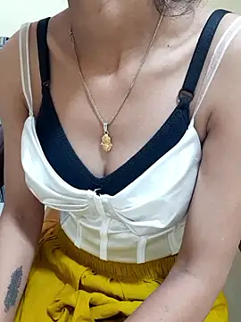 Snapshot of Anjali680 chatting on February 19, 2026, 3:57 am Anjali680 online show from February 19, 2026, 3:57 am