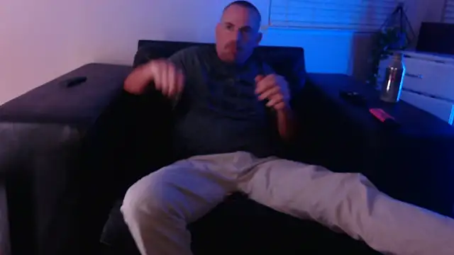 Snapshot of MISTERANDDEMI chatting on February 13, 2026, 6:53 am MISTERANDDEMI online show from February 13, 2026, 6:53 am