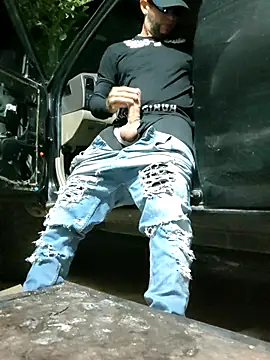 Snapshot of PIGHIGHDIRTY_p0 chatting on February 14, 2026, 6:10 am PIGHIGHDIRTY p0 online show from February 14, 2026, 6:10 am