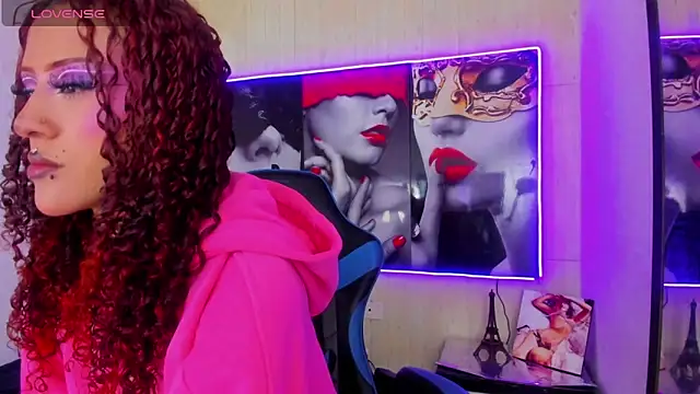 Snapshot of dolly_boob chatting on January 8, 2026, 5:10 am dolly boob online show from January 8, 2026, 5:10 am