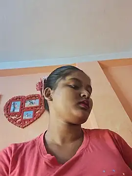 Snapshot of Babyx00 chatting on February 7, 2026, 4:43 pm Babyx00 online show from February 7, 2026, 4:43 pm