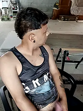 Sickbooy69 online show from April 23, 2026, 1:13 pm