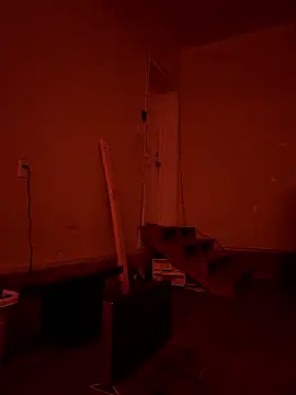 Cantgetenough0069 online show from April 18, 2026, 8:42 pm