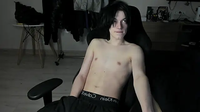 Snapshot of JohnGaliano chatting on May 25, 2026, 9:43 pm JohnGaliano online show from May 25, 2026, 9:43 pm
