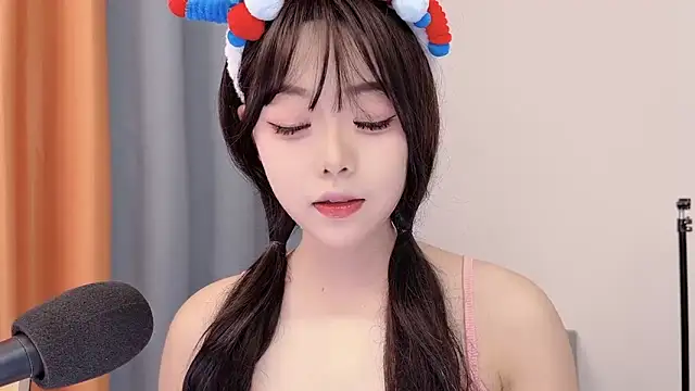 smalldaisy online show from February 8, 2026, 1:31 am