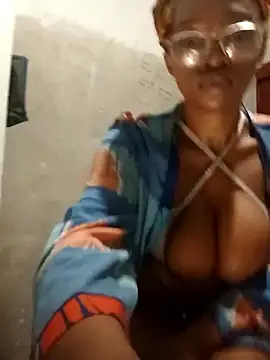 YammyChocTits online show from January 31, 2026, 11:25 pm