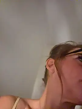 LaLynn online show from March 25, 2026, 10:16 pm