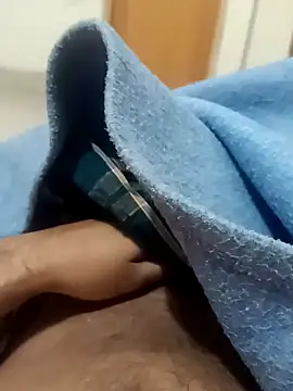 honorhorny online show from February 14, 2026, 6:04 pm