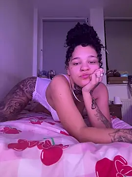 urprettygirlleenay online show from February 9, 2026, 7:51 pm