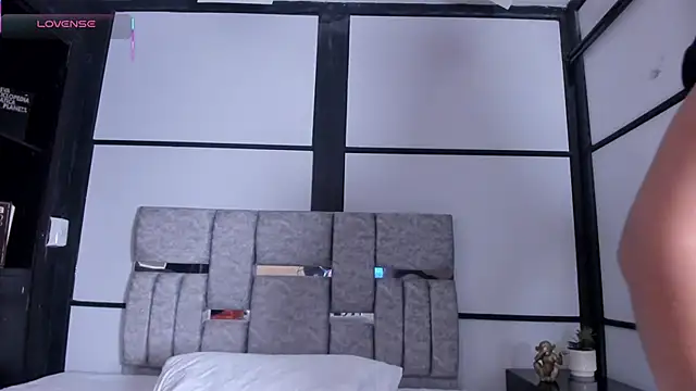 AmbarBrownn  online show from February 6, 2026, 8:56 pm