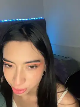 junorise23 online show from March 16, 2026, 5:44 am