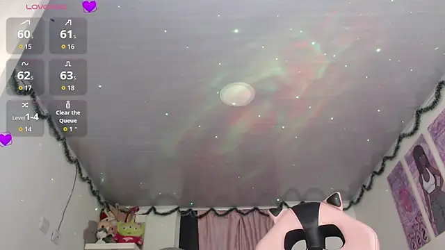 Snapshot of violett_brown9 chatting on May 14, 2026, 5:25 am violett brown9 online show from May 14, 2026, 5:25 am