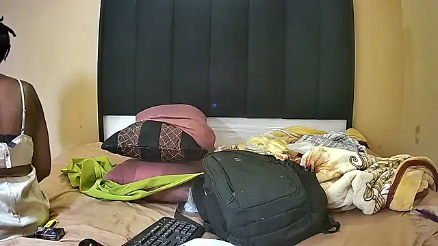 DesiredQueen27 online show from March 13, 2026, 8:48 pm