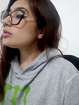 Snapshot of sweet_temari chatting on April 16, 2026, 12:22 am sweet temari online show from April 16, 2026, 12:22 am