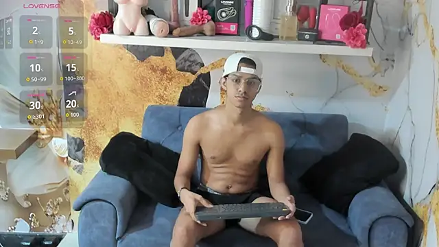 Victor LatinBoy online show from February 22, 2026, 2:56 am